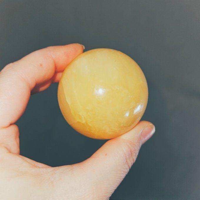 Sphère calcite Jaune 50-60mm