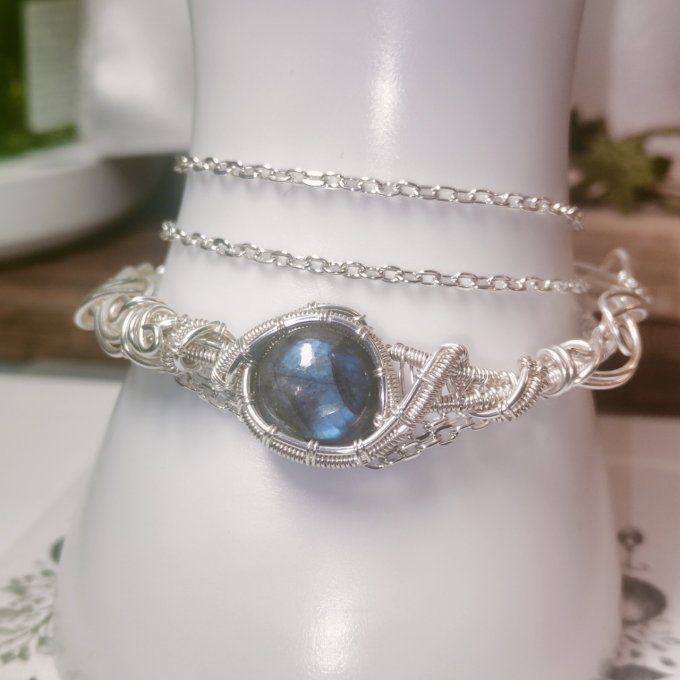 Collier Charms labradorite bleu : pierre de beauté