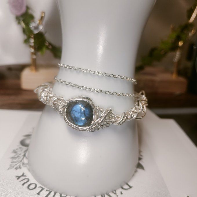 Collier Charms labradorite bleu : pierre de beauté