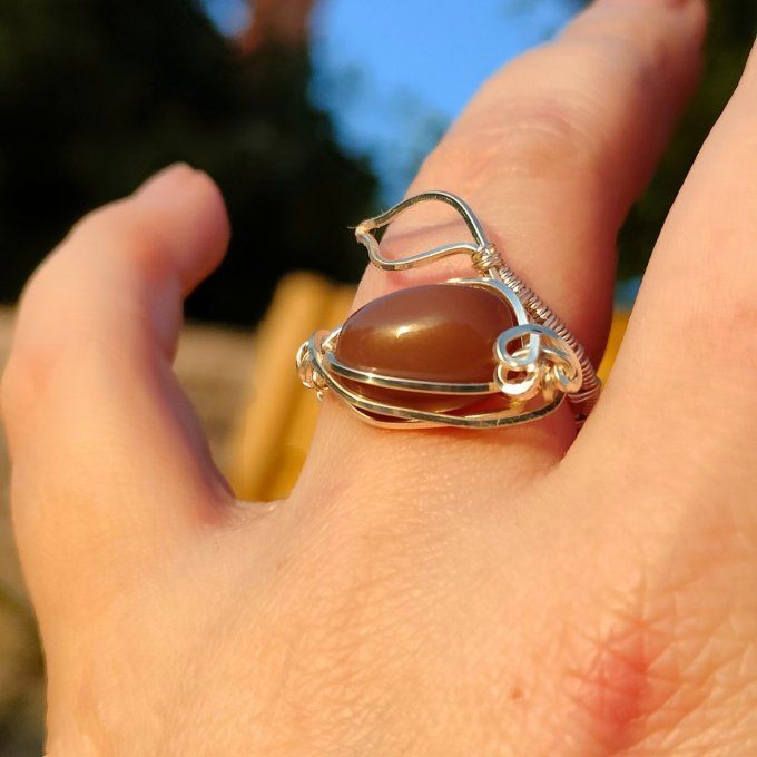 Bague pierre de lune pêche  ajustable