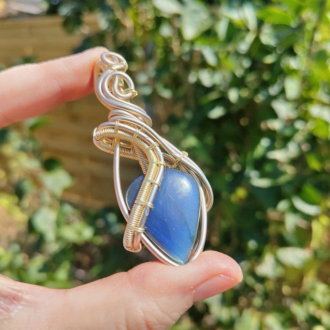 Amulette labradorite Bleu Cercle d'or