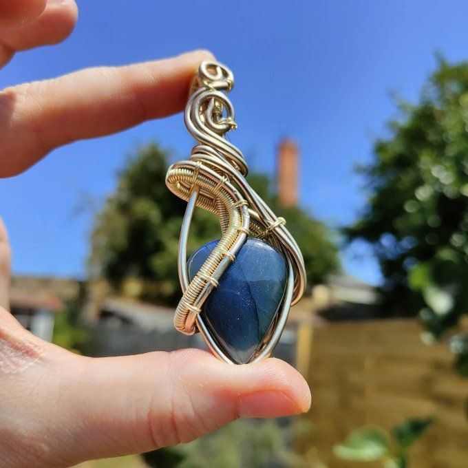 Amulette labradorite Bleu Cercle d'or