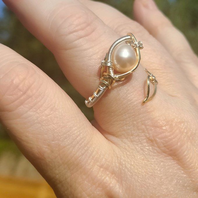 Bague perle de nacre  Ajustable