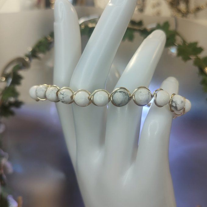 Howlite  - 6mm Bracelet 