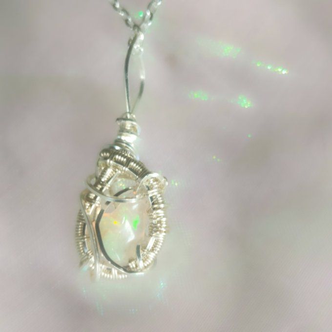 Amulette opale ethiopienne