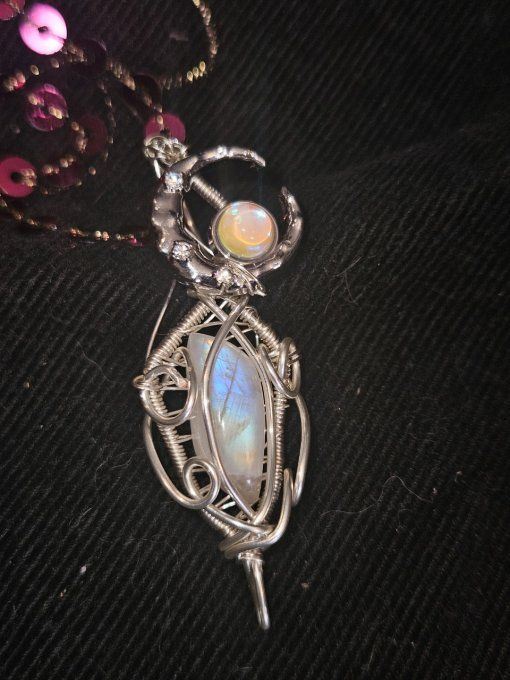 Les pierres blanche : bracelet ,bague , collier ,boucle d’oreille , Les pierres blanche : bracelet ,bague , collier ,boucle d’oreille ,