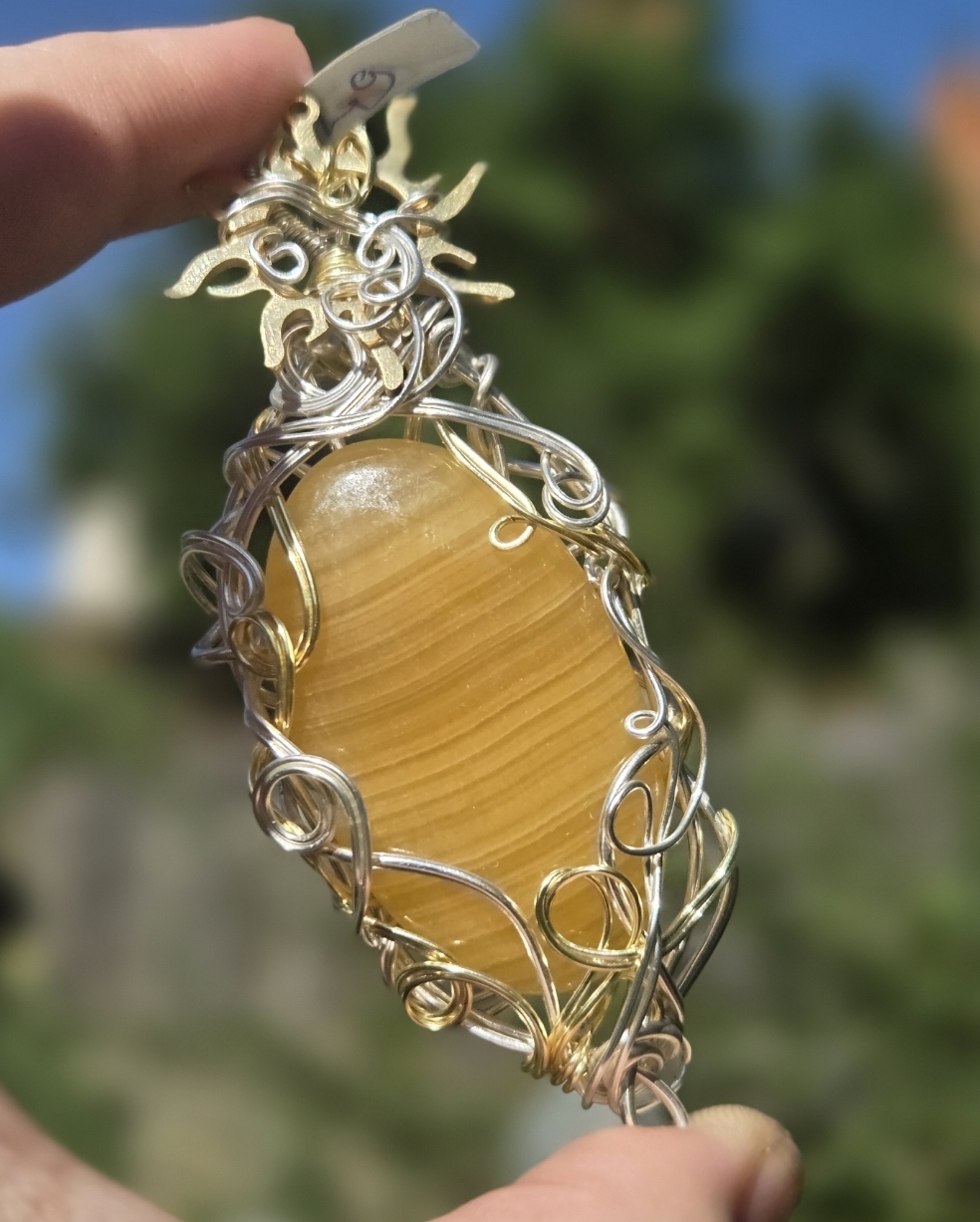 Les pierres jaunes : bracelet ,bague , collier ,boucle d’oreille , Les pierres jaunes : bracelet ,bague , collier ,boucle d’oreille ,