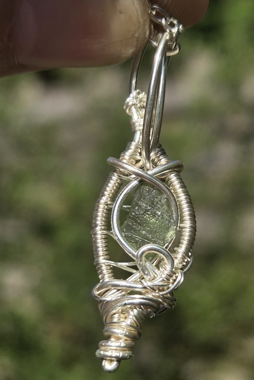 Les pierres vertes : bracelet ,bague , collier ,boucle d’oreille , Les pierres vertes : bracelet ,bague , collier ,boucle d’oreille ,